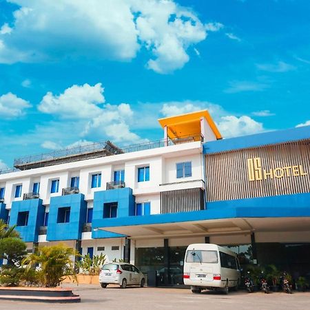 Os Hotel Tanjung Uncang Sagulung Экстерьер фото