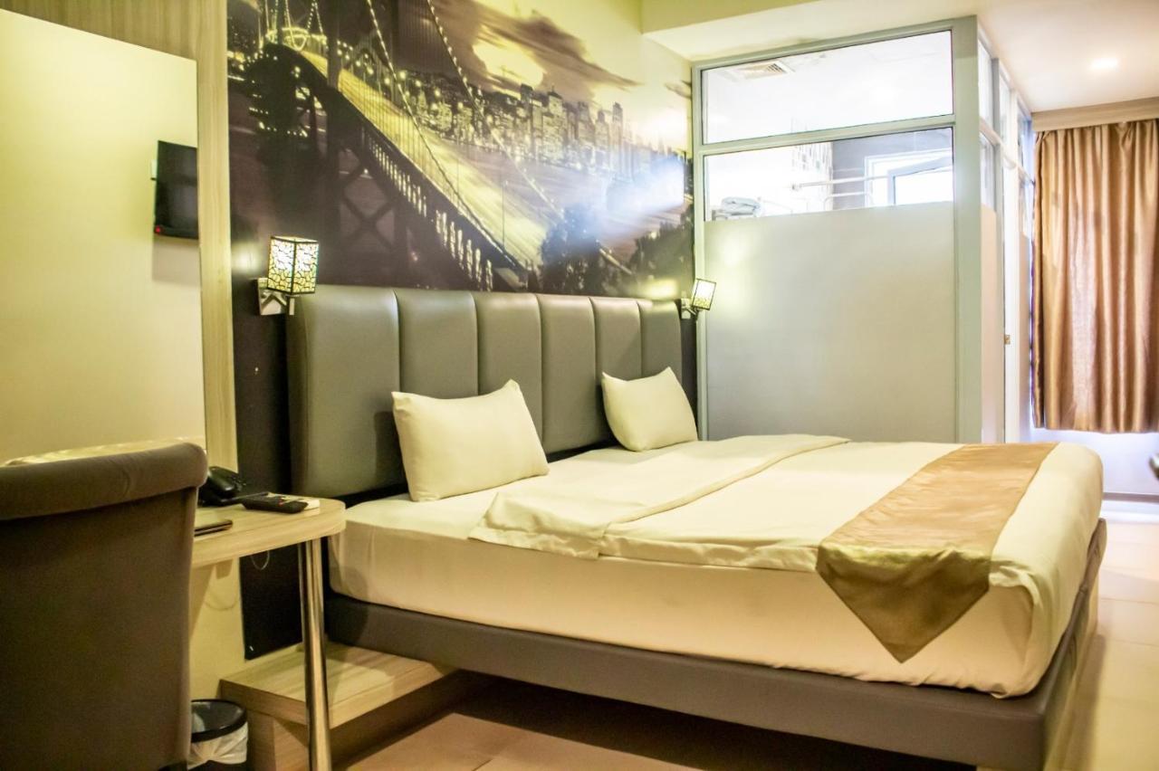 Os Hotel Tanjung Uncang Sagulung Экстерьер фото